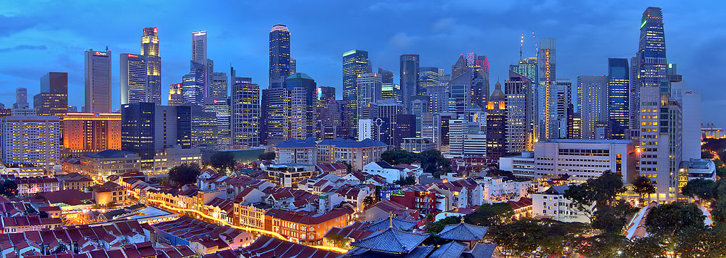 1024px-Singapore_skyline_from_Chinatown_at_blue_hour_(8463911183)